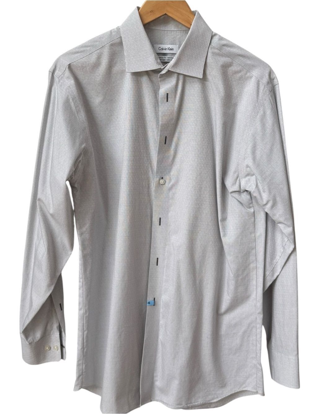Calvin Klein Classic Fit Non-Iron Grid Print Cotton Dress Shirt. 16 1/2. 32/33.